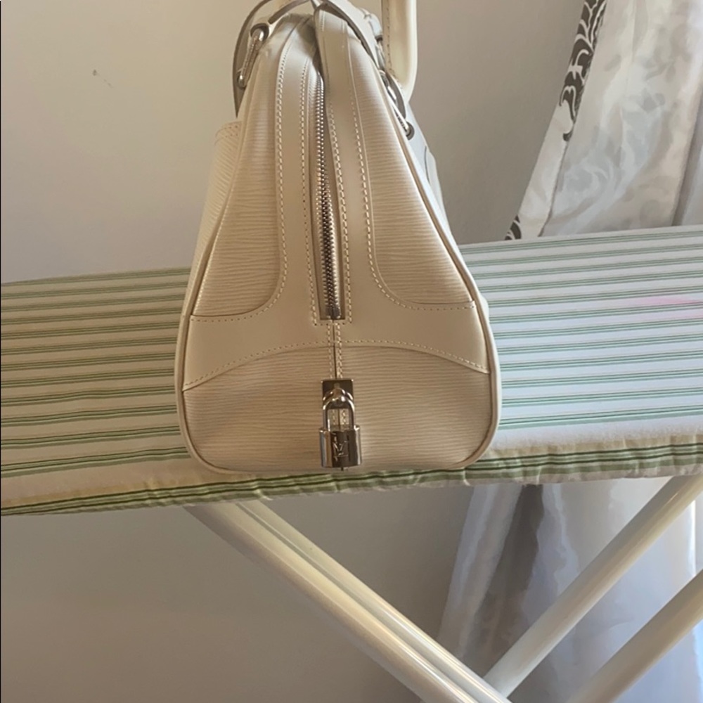 Louis Vuitton bowling GM. Original-price $2160. - Picture 7 of 8